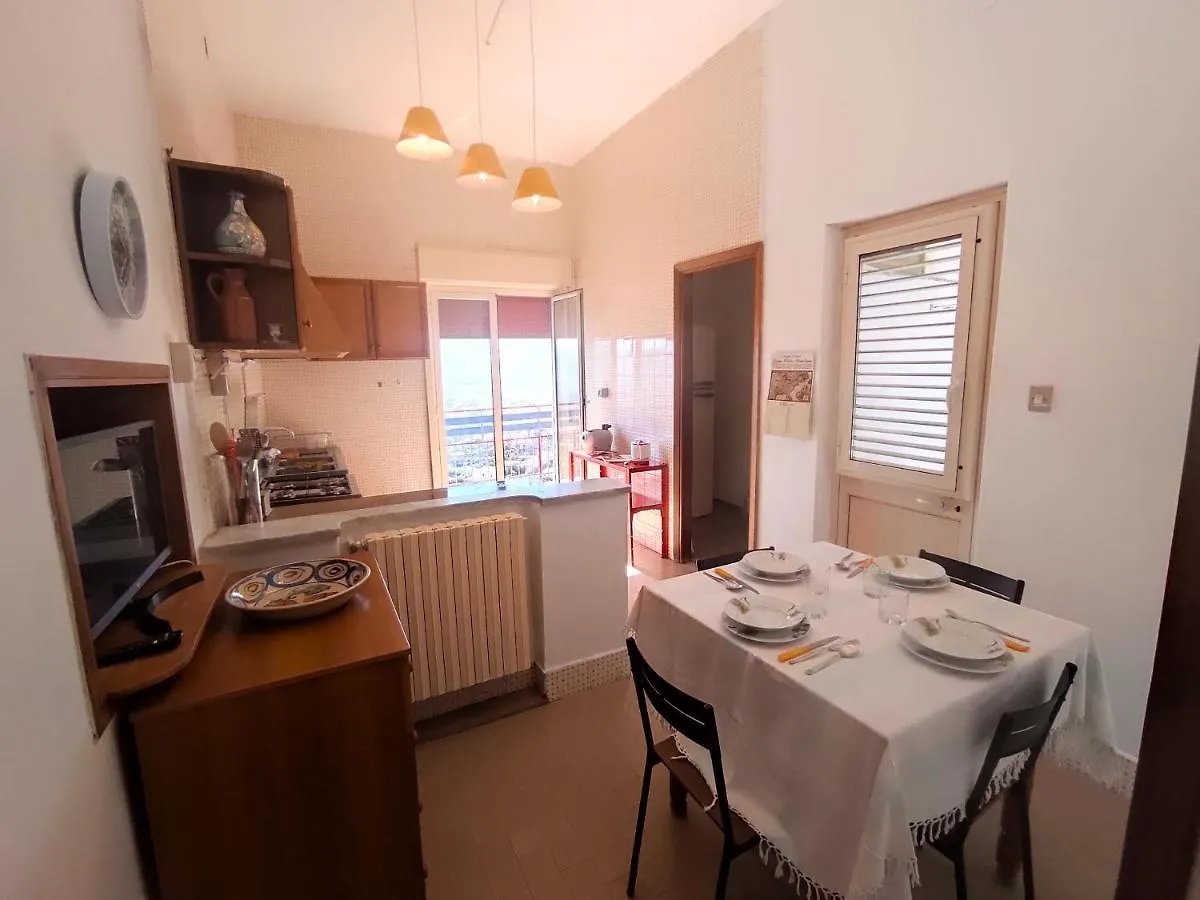 La Casa Del Nonno Vila Monreale 0*,  Itália